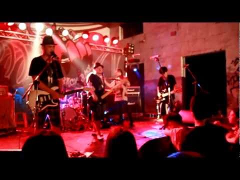 非人物種 - (骨肉皮)我讓妳 @ 2012.09.22. 把暑假還給我