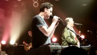 They Might Be Giants - Why Does the Sun Really Shine? - Live in Pensacola