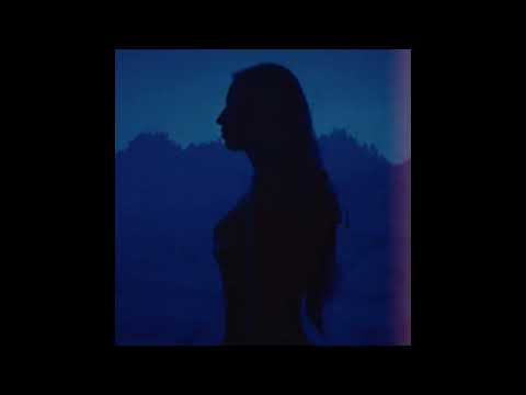 Tate McRae - run for the hills (Demo 1 w/ Alt Lyrics)