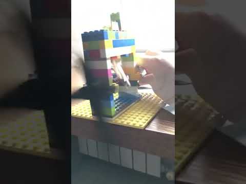 Работа двигателя внутреннего сгорания из лего