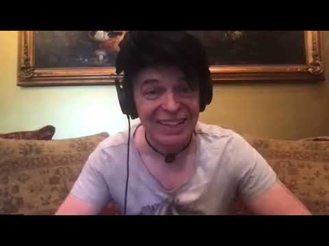 How does Gary Numan deal with personal comments made about him online?