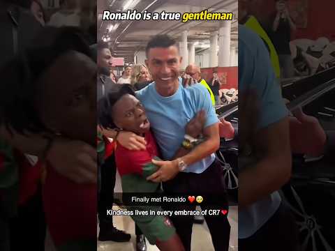 Ronaldo is a true gentleman❤️#bestsoccermoments #campaign#Ronaldo #Football