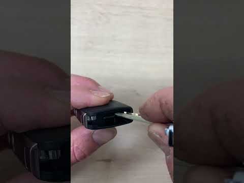 Kia smart key battery change - EASY DIY #automobile #remotebattery #mechanic #remotecontrol
