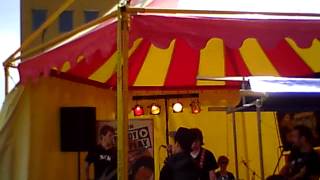 Download Lagu Walk This Way - jamsessie Remco Visker met Lito, Skippy u0026 Nick u0026 rapper.... Thumbnail