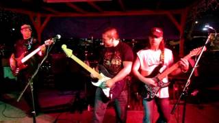 ROUGH SHOT- FREE BIRD - AT FLOSSIE&#39;S BAR FT LAUDERDALE FLORIDA