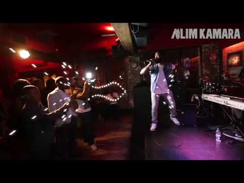 Alim Kamara performing Noto Play Play live in London