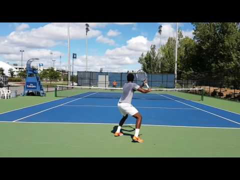 Passion for Tennis! Filip Peliwo and Takanyi Garanganga