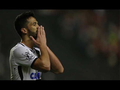 Que estrela! Luan salva Vasco em lance difícil e depois marca o segundo gol da partida