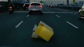 當下以為只是紙箱 結果....