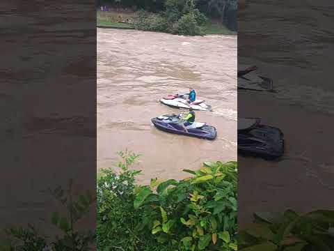 Passeio de jet no Rio Piracicaba.