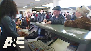 Download lagu Family Misses Flight, Argues With Employees for Over an HOUR | Airline | A&E mp3