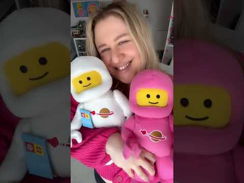 Free hugs and kisses 😘💖 Lego Target plushies