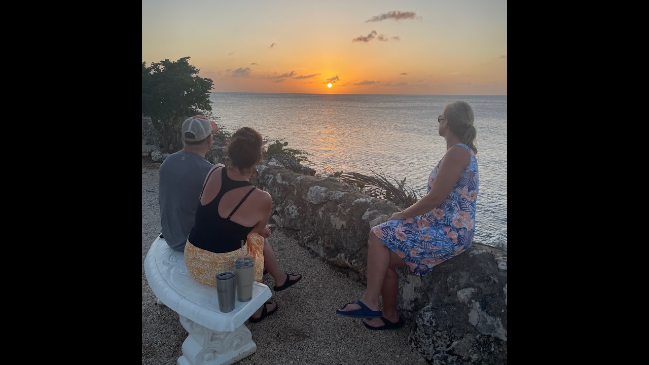 Live webcam view of Sandy Bottoms Dive Resort Reef View