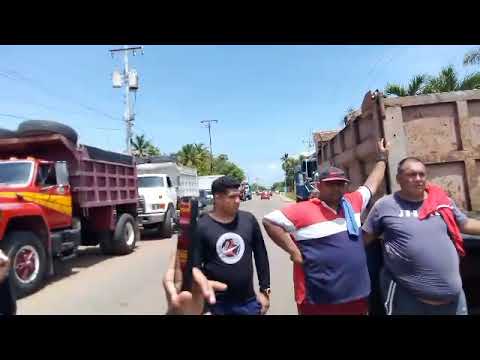 Volqueteros del Zulia protestan en Bachaquero y piden participación laboral