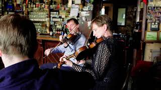 Claire O&#39;Loughlin &amp; Liam Flanagan - Sarah&#39;s Valentine //The Caledon Line (jigs)