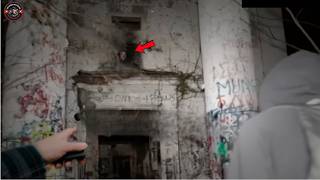 Eles Exploraram uma Escola Abandonada e Encontraram Algo Perturbador