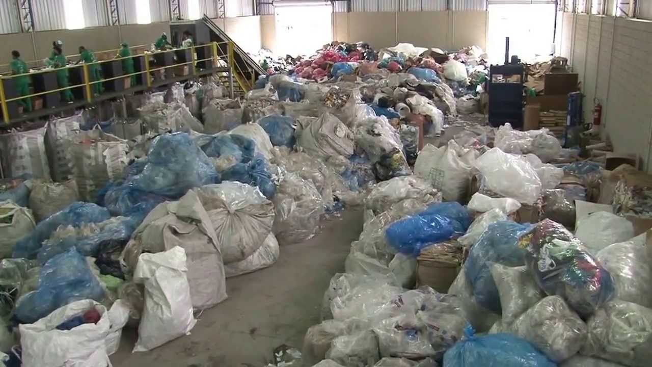 Um dia na vida de uma cooperativa de catadores