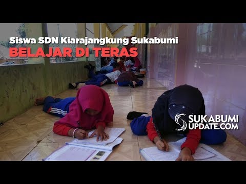 Video: Siswa SDN Kiarajangkung Sukabumi Belajar di Teras