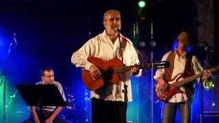 Benyamin Steinberg – Carlebach Klezmer – קרליבך כליזמר (הזמר והיוצר בנימין שטיינברג) - התמונה מוצגת ישירות מתוך אתר האינטרנט יוטיוב. זכויות היוצרים בתמונה שייכות ליוצרה. קישור קרדיט למקור התוכן נמצא בתוך דף הסרטון