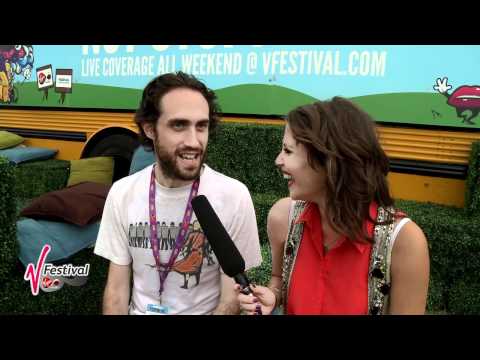 The rather eccentric Beardyman on legs, making jelly and Bruno Mars