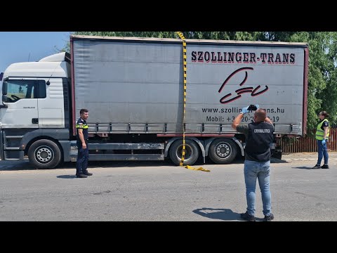 Camion confiscat cu tot cu cherestea ! Dosare penale ! Poliția 112 în acțiune !