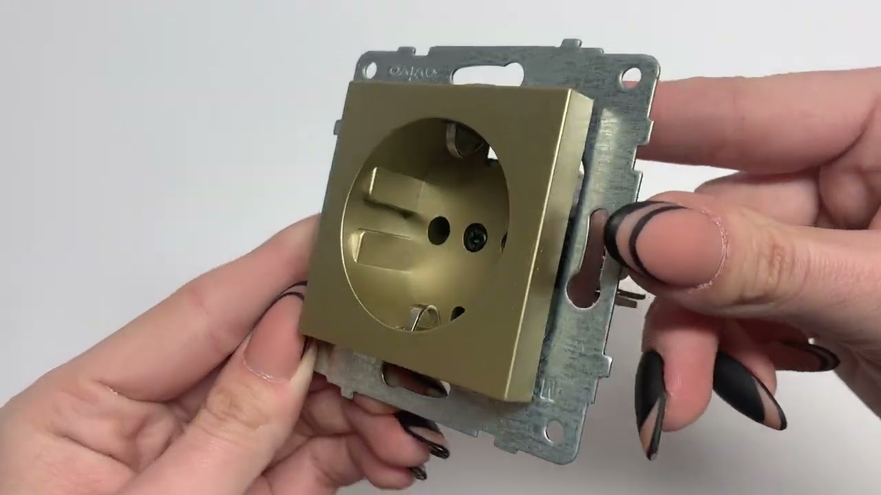 Розетка одинарна з/з OVIVO Grano титан (600-000312-217)