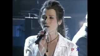 Amy Grant, Michael W Smith sing Friends at 34th Dove Awards 2003