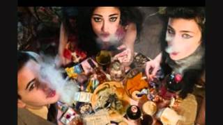 Kitty, Daisy & Lewis - Smoking in heaven