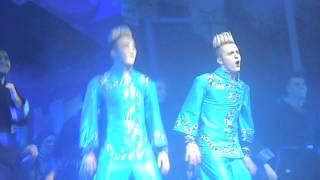 Jedward and the Magic Lamp (Last Show) - School&#39;s Out