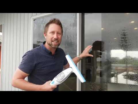WindoWow&trade; E-Blade Window Vacuum