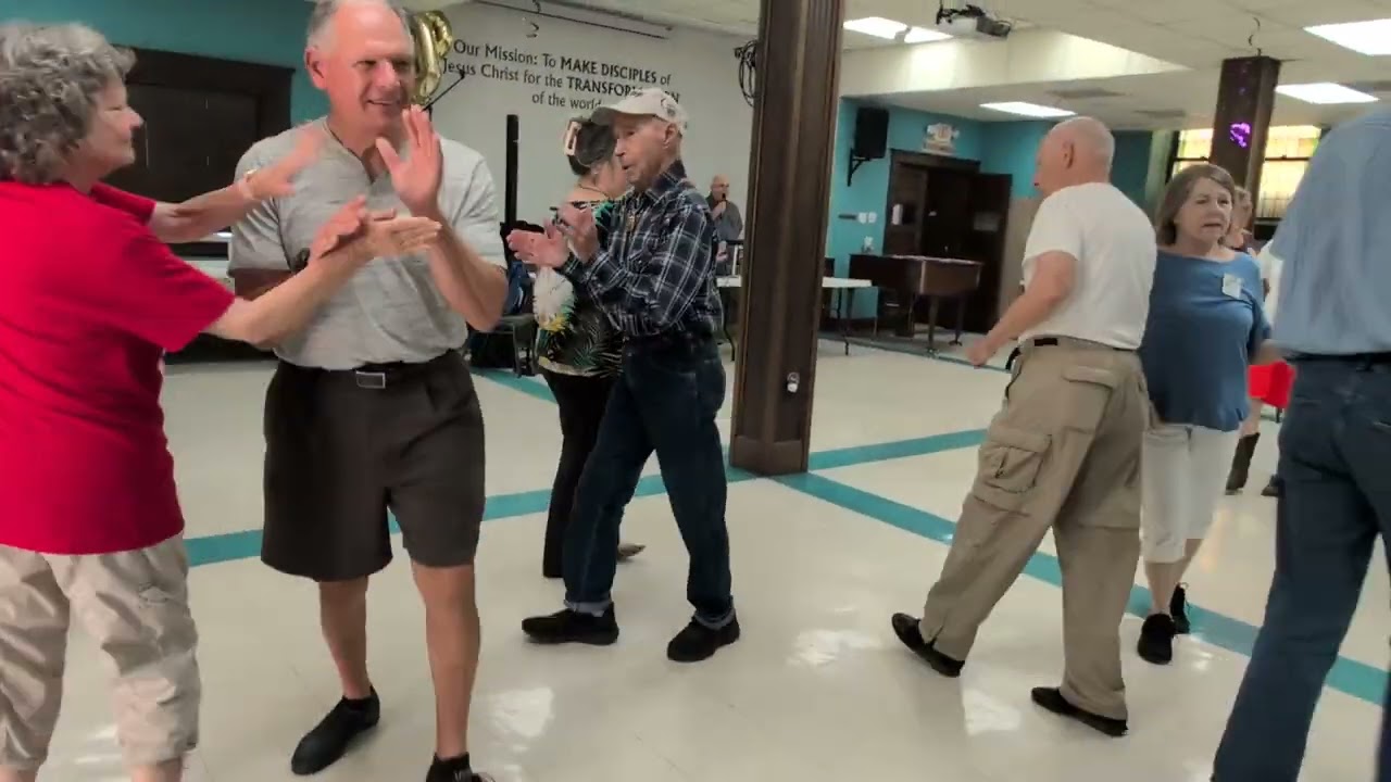 Square dancing with Darryl Lipscomb calling at the Friendly Squares in Festus, MO 5/3/25.