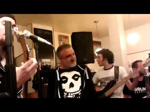 Les Miches Moulées - Death to poser