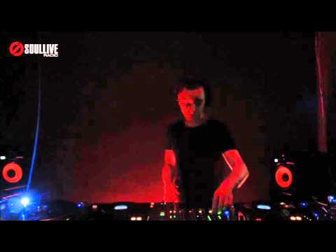 Ground Floor Radioshow Level 32 - PAUL BEGGE (03.05.2016)