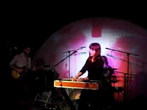 Memoryhouse - Sleep Patterns (Live in Vancouver at the Waldorf Hotel)