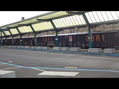 The Class 66 Freightliner No.66514 with JNA Bogie Wagons was passed through at Carlisle.