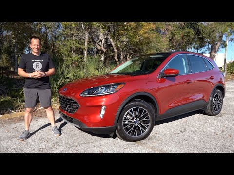 Is the 2022 Ford Escape a BETTER plug-in hybrid than a Toyota RAV4 Prime?