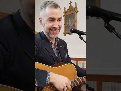 Barry Hughes Wedding Singer Éire performs 'You Got The Love' (Florence & The Machine cover)