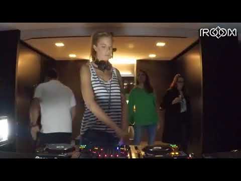 ROOM FM presents Robine