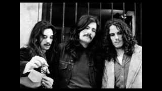 Invisible-En Una Lejana Playa Del  Animus