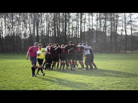 Juniorzy: Radość piłkarzy SKS po wygraniu z LZS Zdziary (7:2)