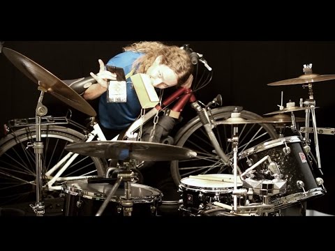 Ukradu sem bicikel in Bobnar Simon - Leteči potepuhi