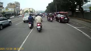 [閒聊] 12/20早上8點 小港大業北路車禍影片