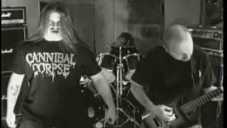 CANNIBAL CORPSE - No Remorse (MetallicA cover) (got it from some other dude)