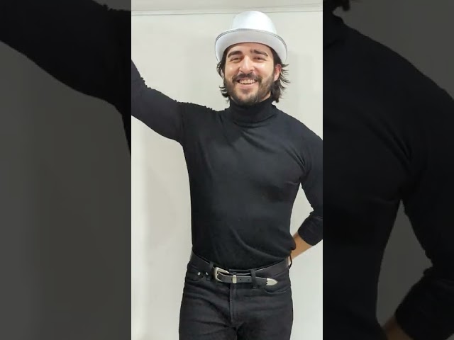 Vídeo relacionado con Sombrero de Copa Mago - Chistera Plegable con Resorte | Accesorio Disfraz Negro con Compartimento Oculto hacia Escenario Halloween, Truco de Magia , Gorro Portátil para Actuación