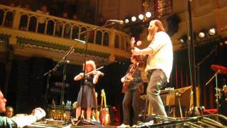 Steve Earle & The Dukes: Love Is Gonna Blow My Way