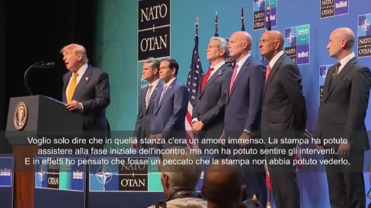 Trump a vertice Nato: Molto amore qui, leader hanno il bene nel loro cuore. Persone intelligenti