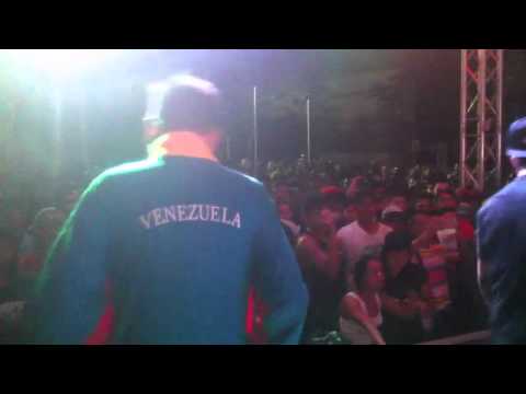 CRV - Batalla de Gallos RedBull Venezuela 2015 - 2da Ronda - Chang Vs Gaviria