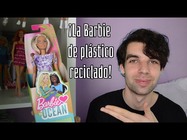 Vídeo relacionado con Barbie Loves The Ocean Vestido Flores Muñeca Rubia Hecha de plástico Reciclado, Juguete sostenible +3 años (Mattel HLP92)