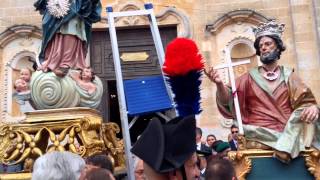 preview picture of video 'Inizio tradizionale processione SS. Filippo e Giacomo 2014 - Diso (LE)'