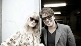 Give Me A Reason - The Common Linnets